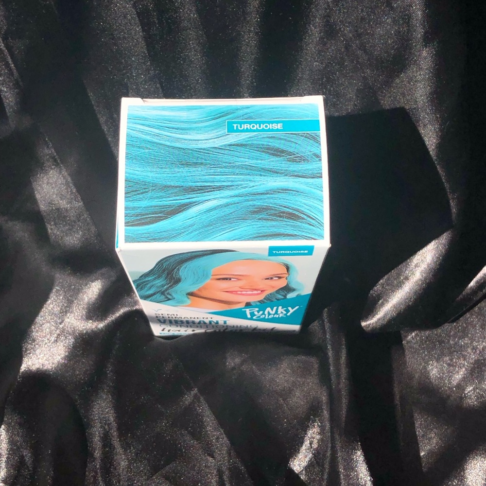 🎉Punky Colour Semi-Permanent Vibrant Conditioning Hair Color Kit —#065 - Picture 6 of 11